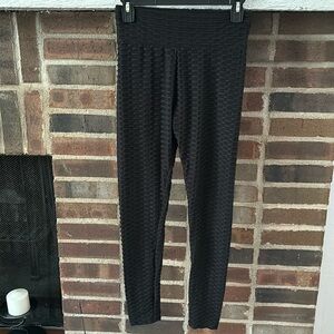 Women’s Butt Lifting Leggings, Medium, Black